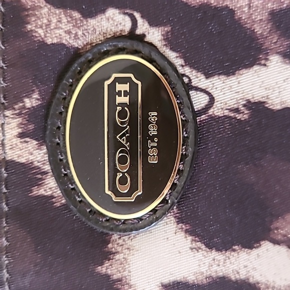 Coach folding duffle and accessory bag/pouch NWOT - Picture 2 of 8